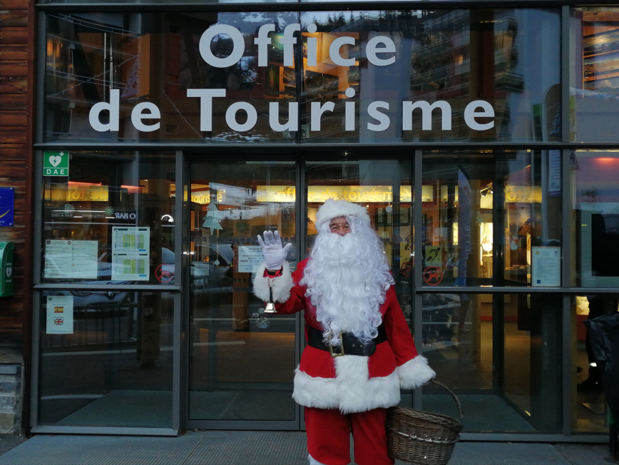 Déambulation du Père Noël dans la station