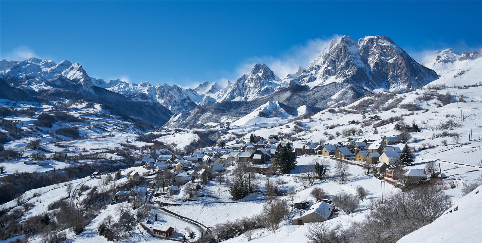 Balade accompagnée en raquettes en vallée d'Aspe